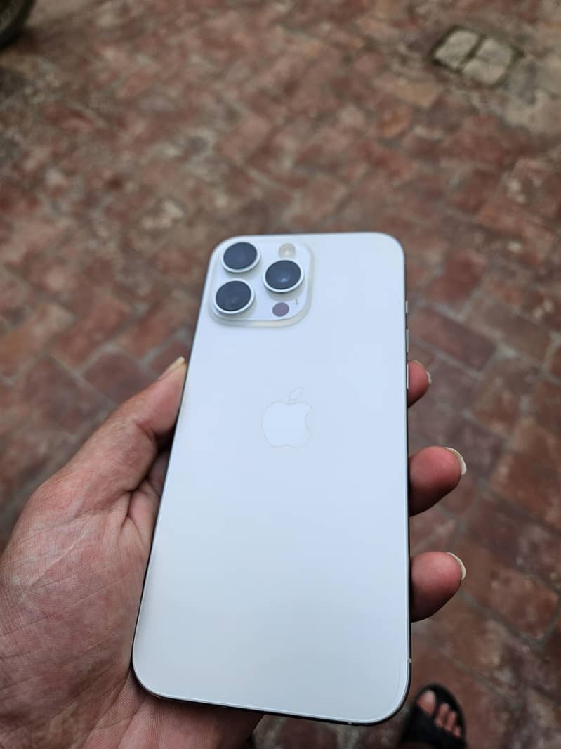 Iphone 16 pro max 2