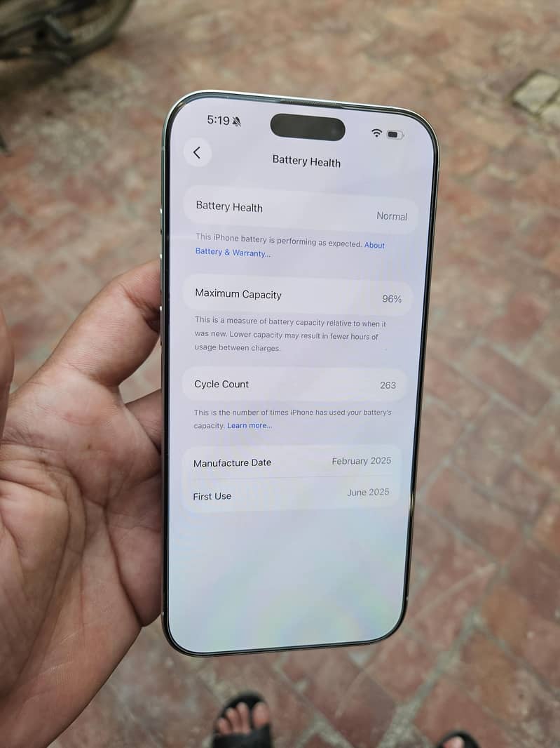 Iphone 16 pro max 8
