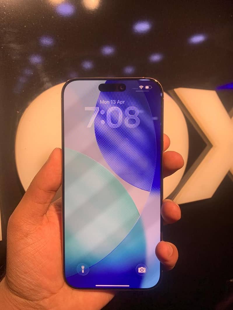Apple iPhone 16 Pro Max 1