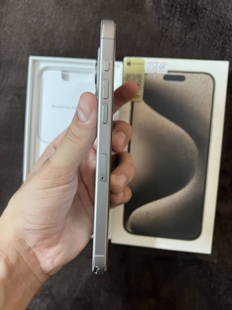 Apple iPhone 15 Pro Max 1