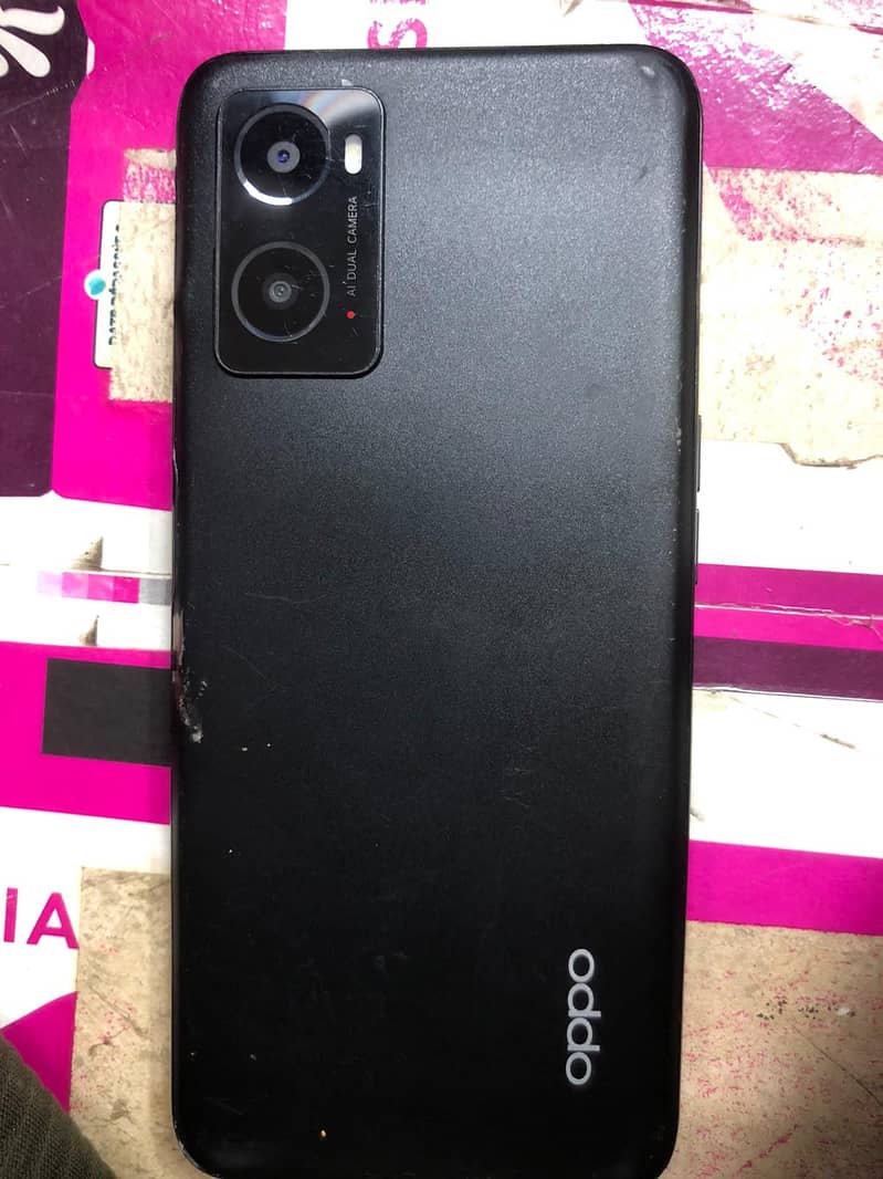 OPPO A76 0