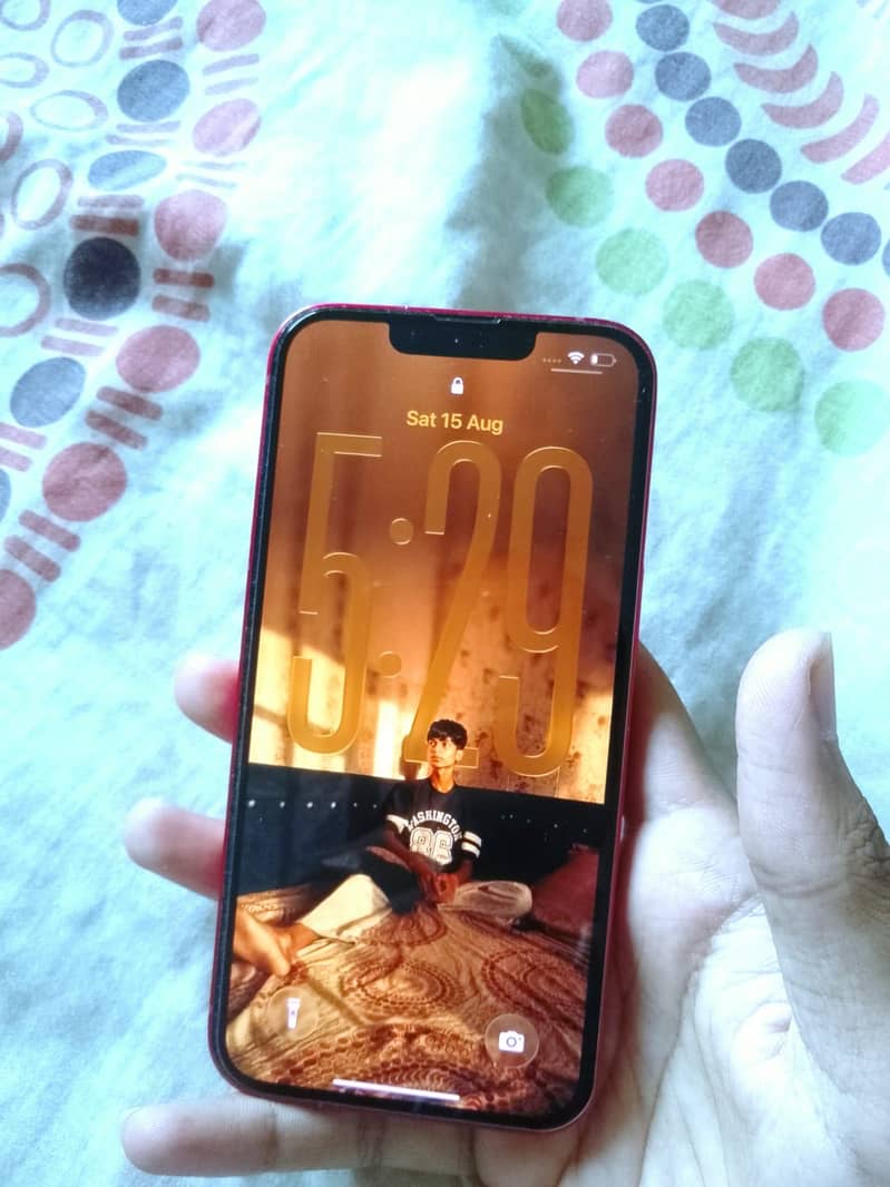 Apple iPhone 13 0