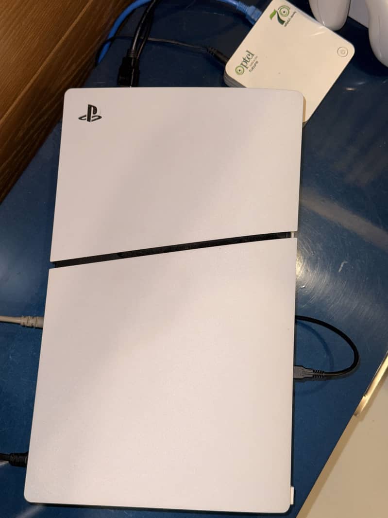PS5 slim disk 1tb 2 controller 1
