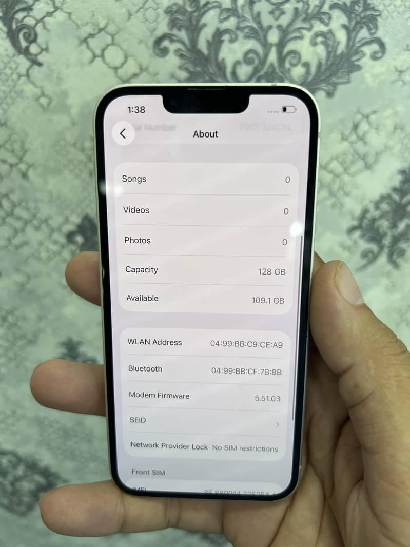 Apple iPhone 13 3