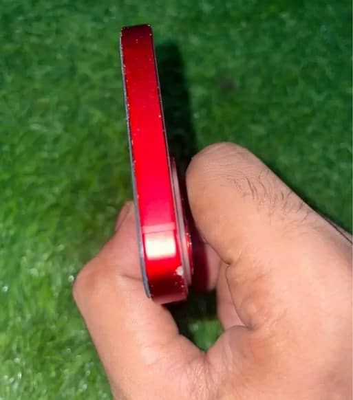 Apple iPhone 13 6