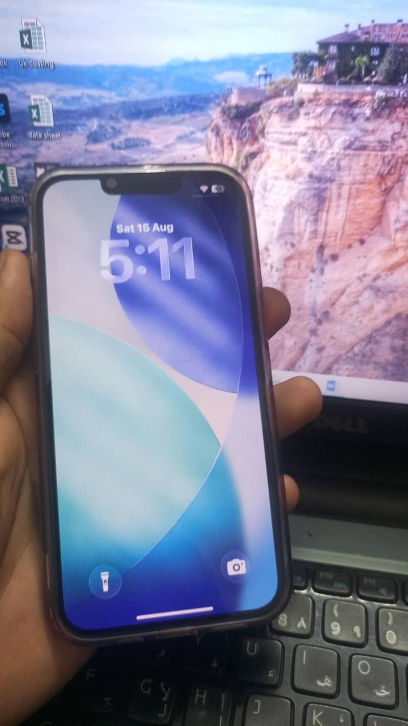 Apple iPhone 13 2