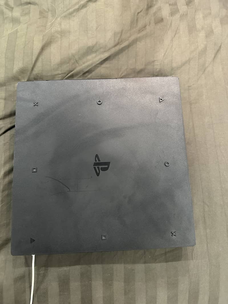 PS4 mint condition 2