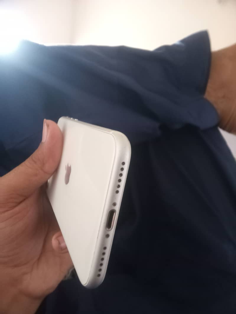 Apple iPhone SE 3