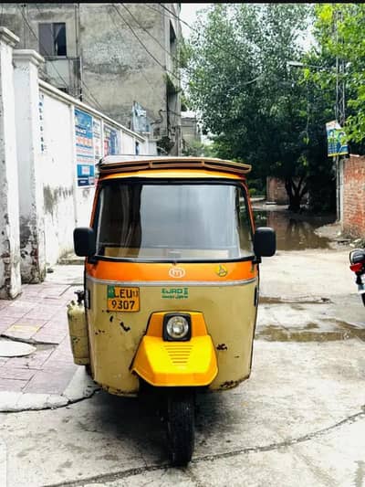 Auto rikshaw Meezan best condition
