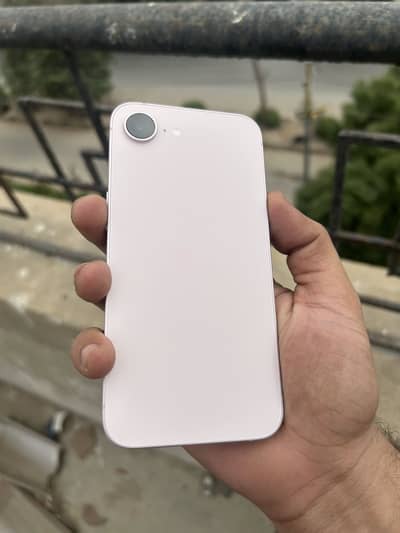 Apple iPhone 17e