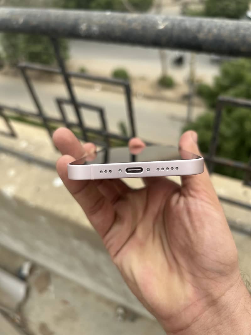Apple iPhone 17e 2