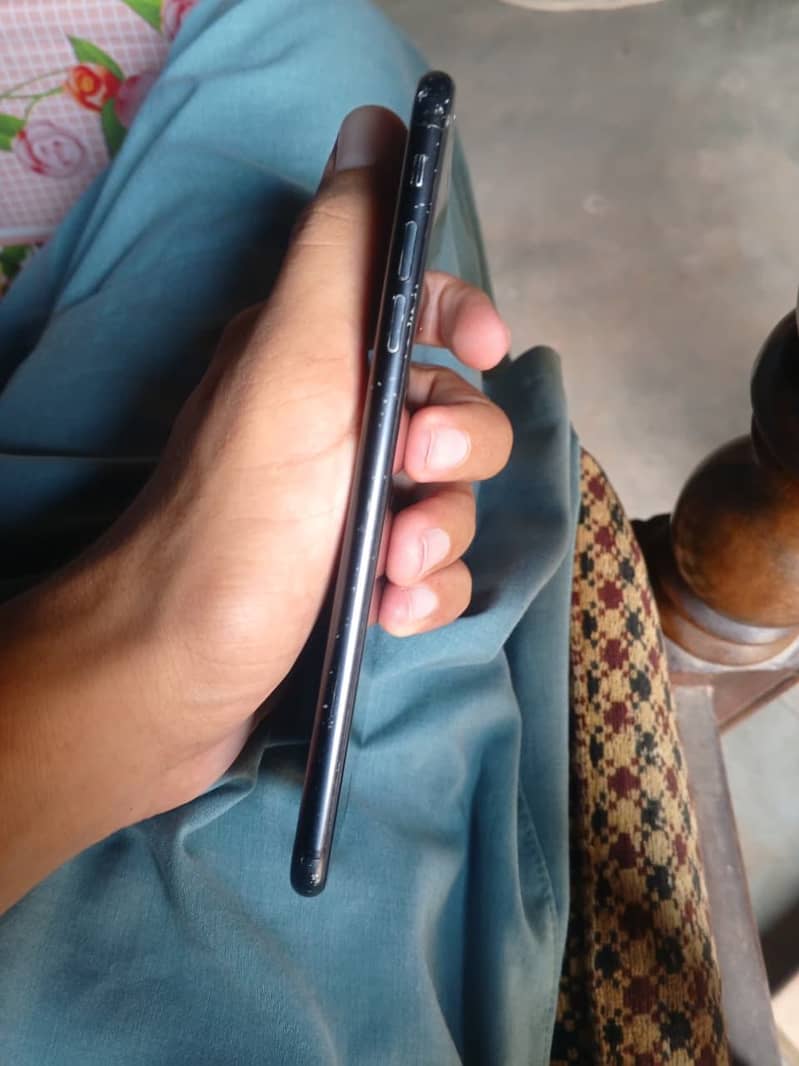 Apple iPhone 7 Plus 1