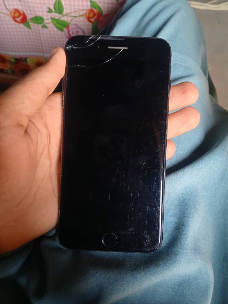 Apple iPhone 7 Plus 2