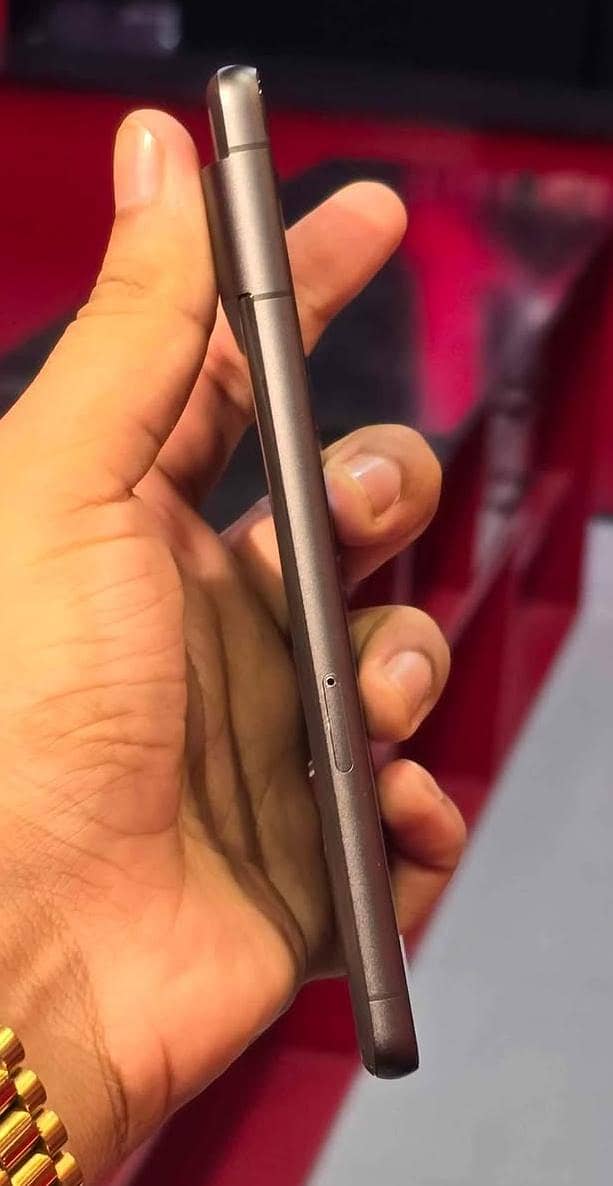 Google Pixel 7a 5