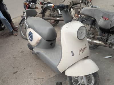 Luyuan Scooty chargeable 1300 km chali he
