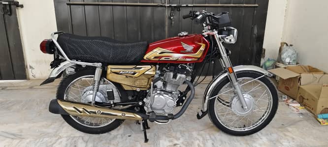 Honda 125 gold edition