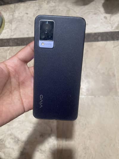 Vivo V21