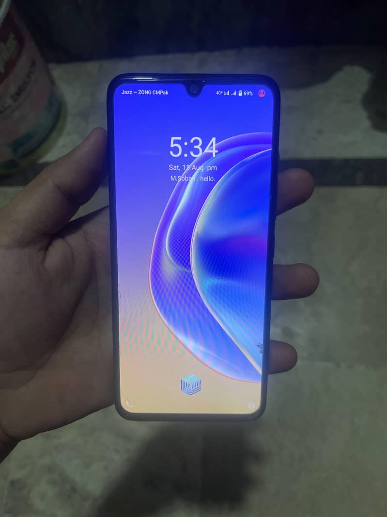 Vivo V21 1