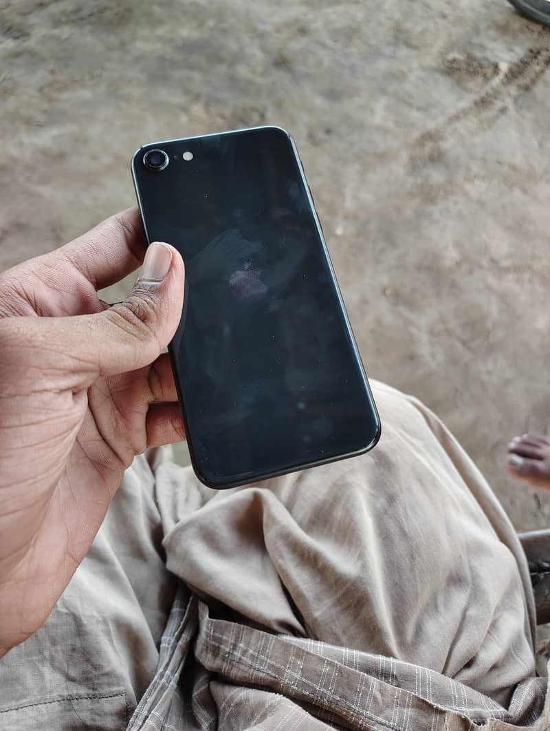Apple iPhone SE 3