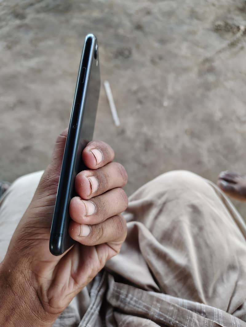 Apple iPhone SE 4
