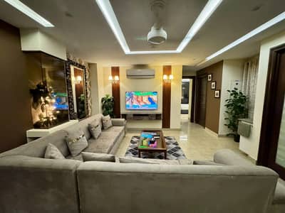 2 BEDROOM APARTMENT AVAILABLE FOR RENT