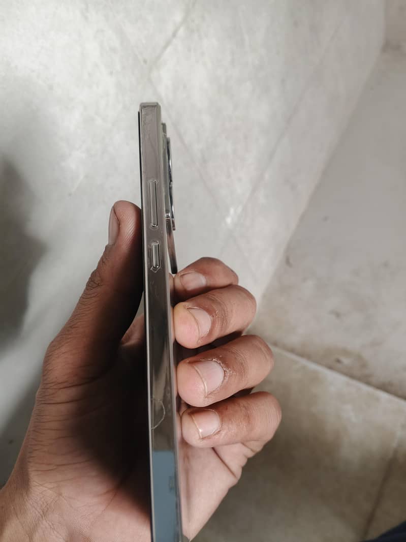 Infinix Note 40 4
