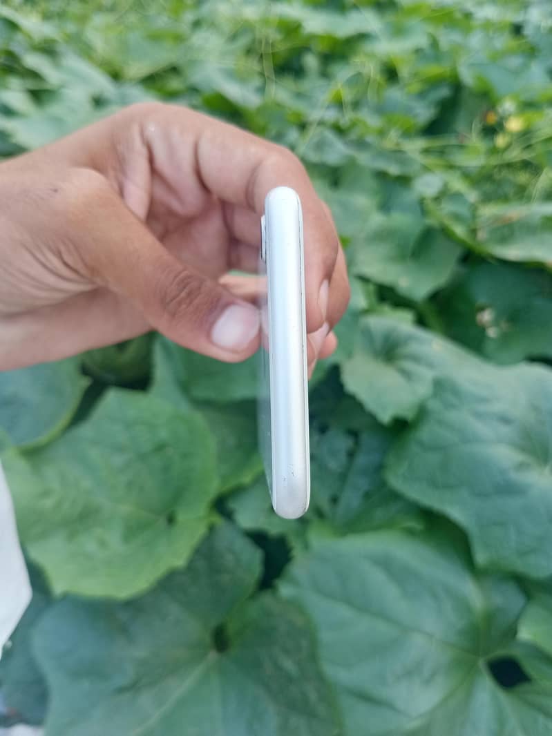 Apple iPhone 8 2