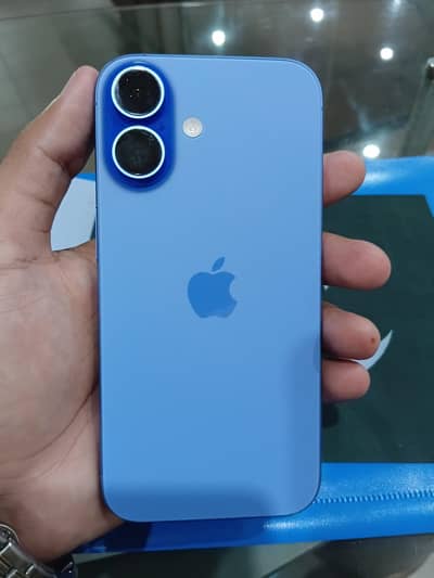 Apple iPhone 16