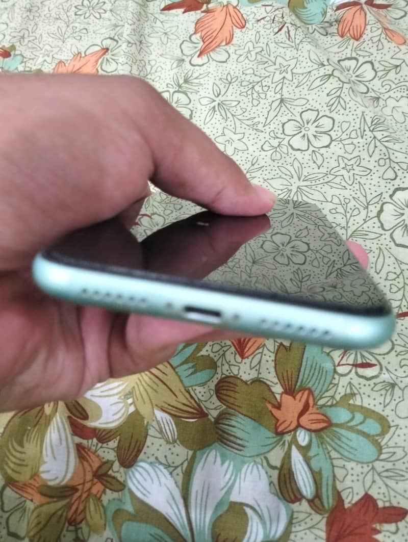 Apple iPhone 11 2