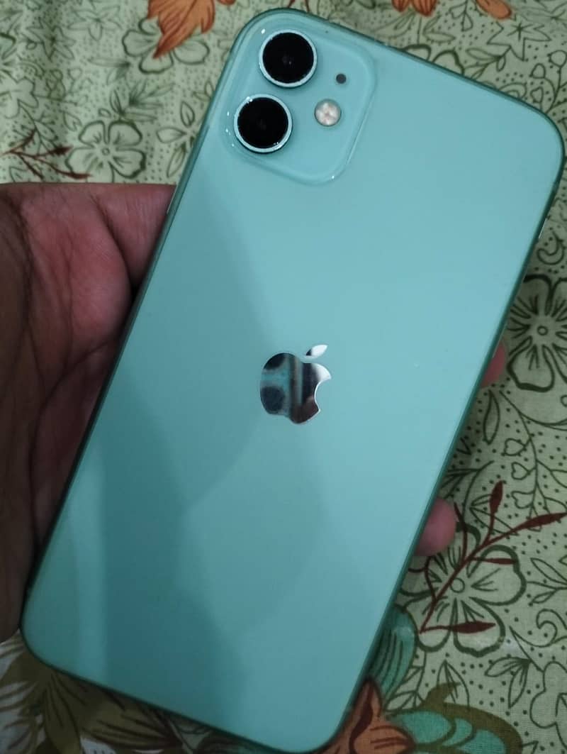 Apple iPhone 11 4