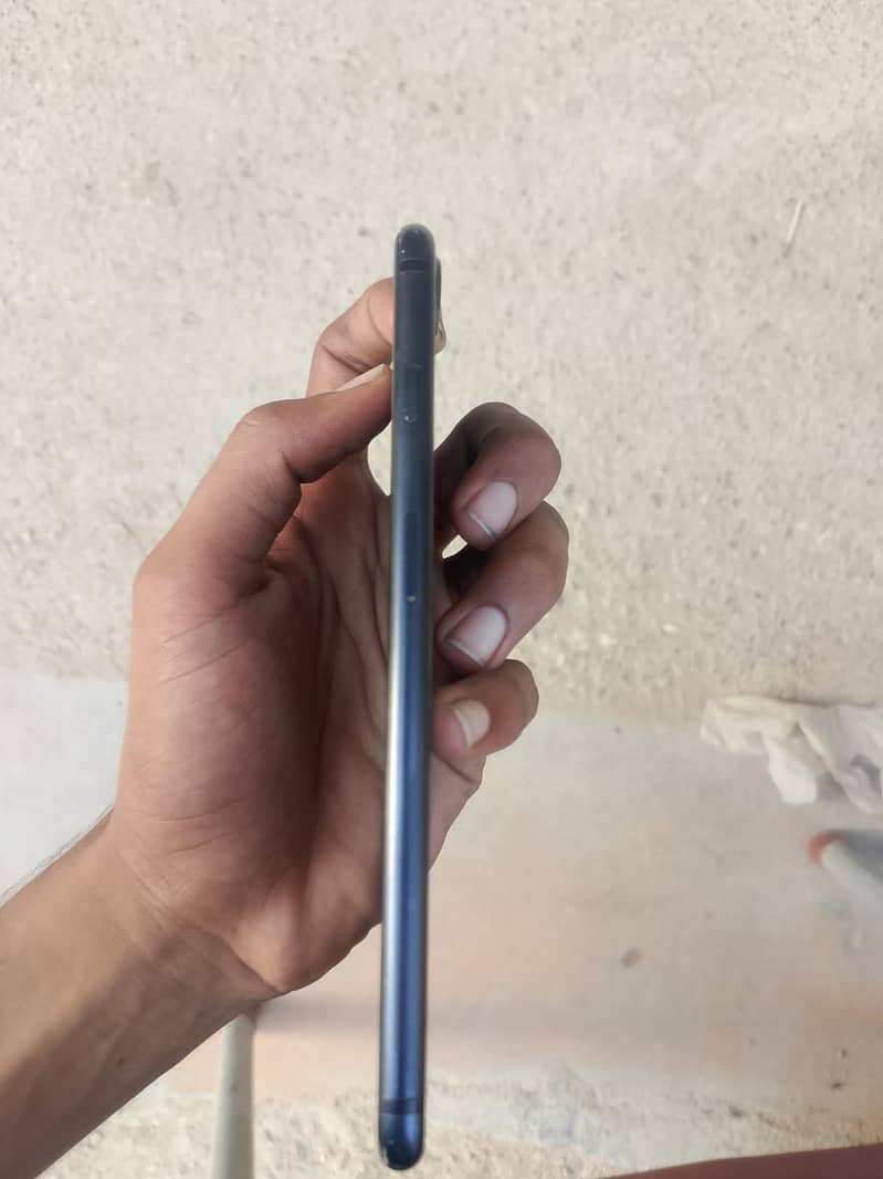 Apple iPhone 7 Plus 1
