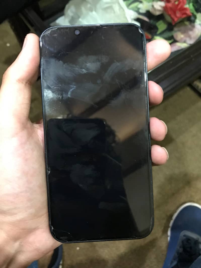 Apple iPhone 13 2