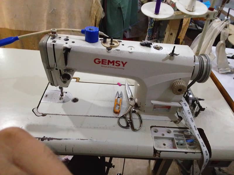 sewing machine 0