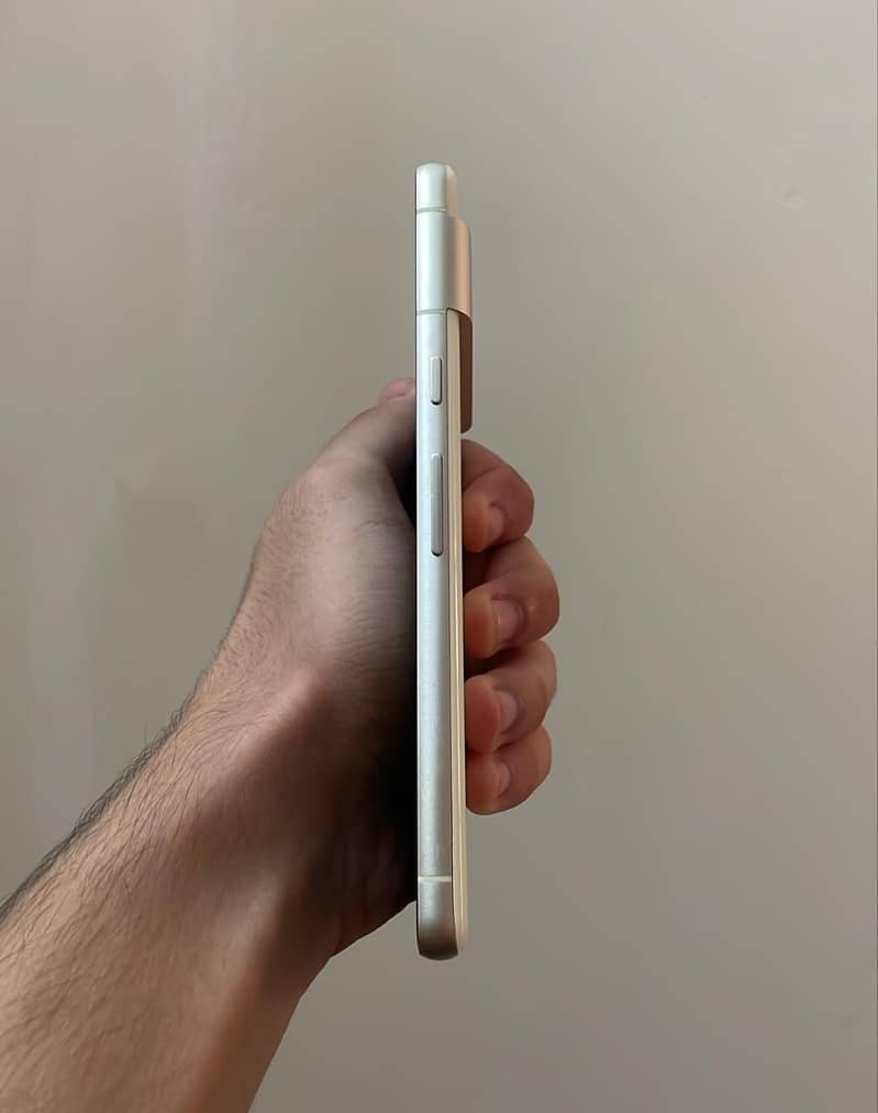 Google Pixel 7 4