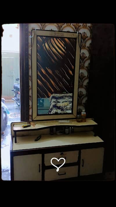 used Dressing Table