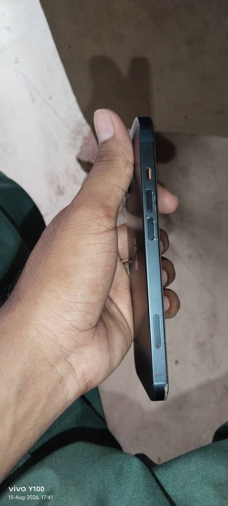 Apple iPhone 13 4