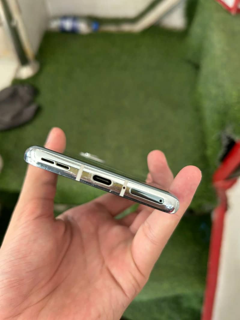 One Plus 9 Pro 4
