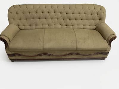 Elegant 5-Seater Sofa Set – 3+1+1 | Excellent Condition