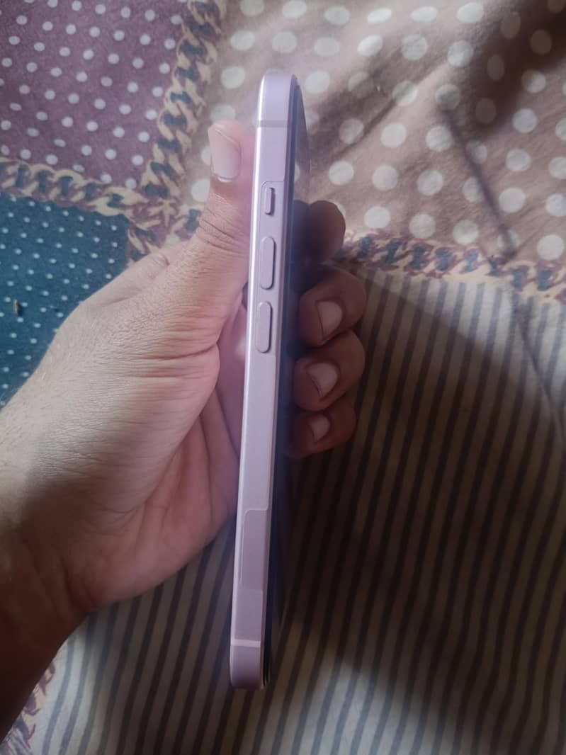 Apple iPhone 15 2