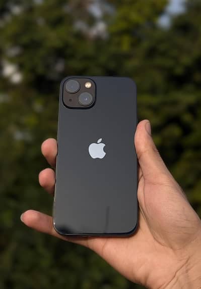 Iphone 13 box pack open