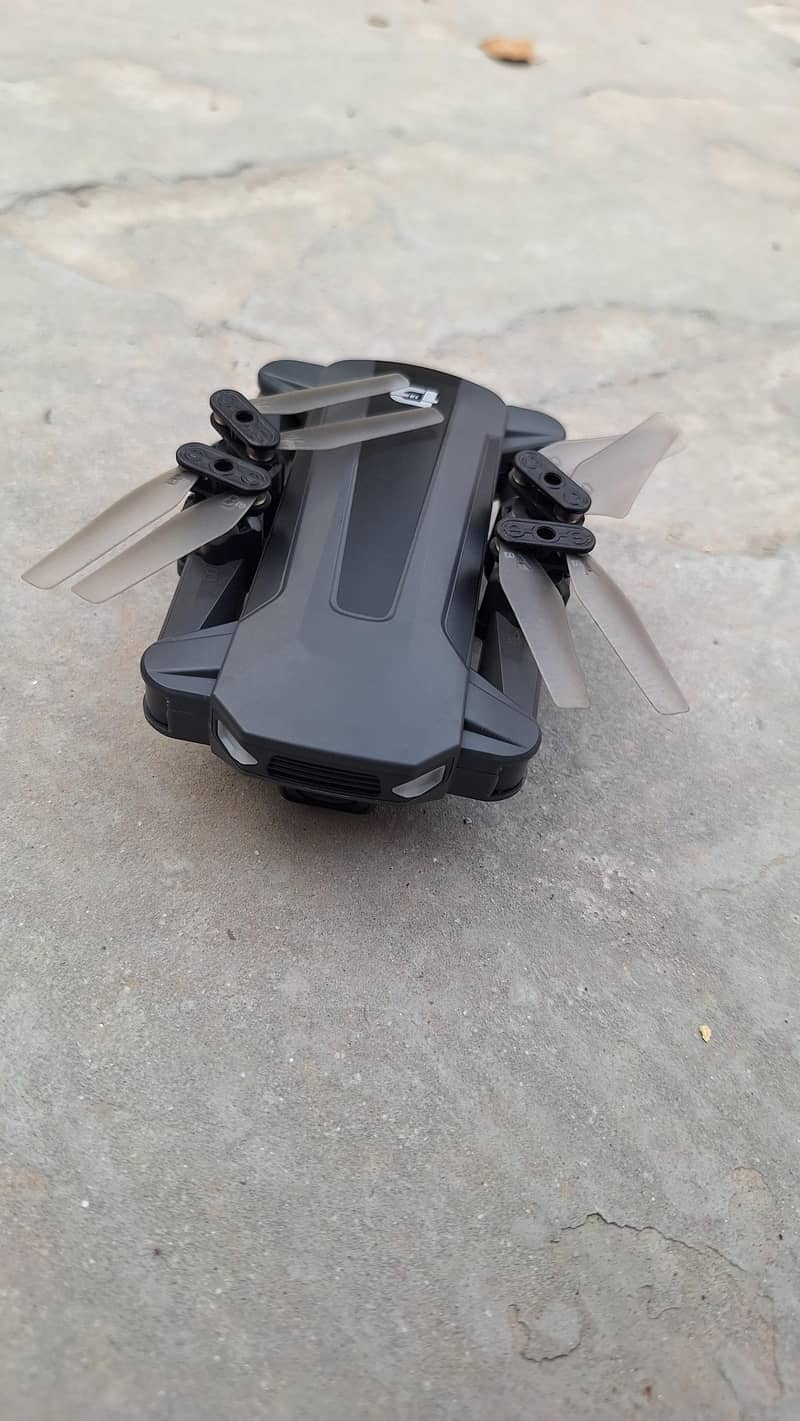 Deerc D40 Mini Folding Drone 1