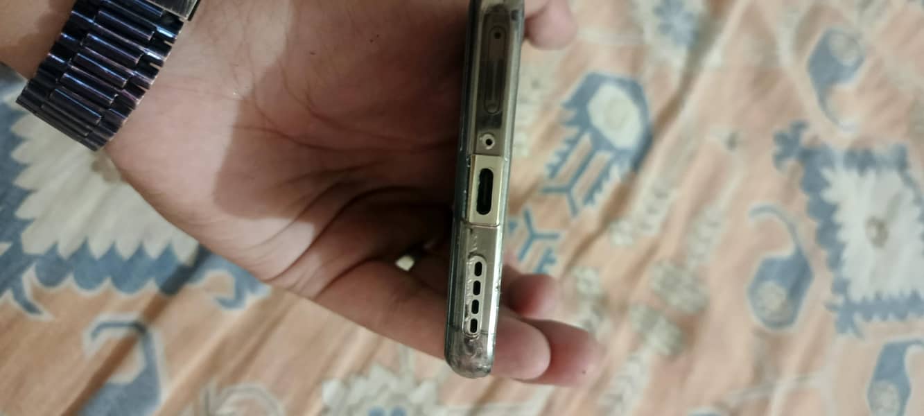 Infinix Note 40 Pro 4