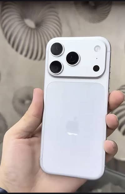 Apple iPhone 17 Pro jv