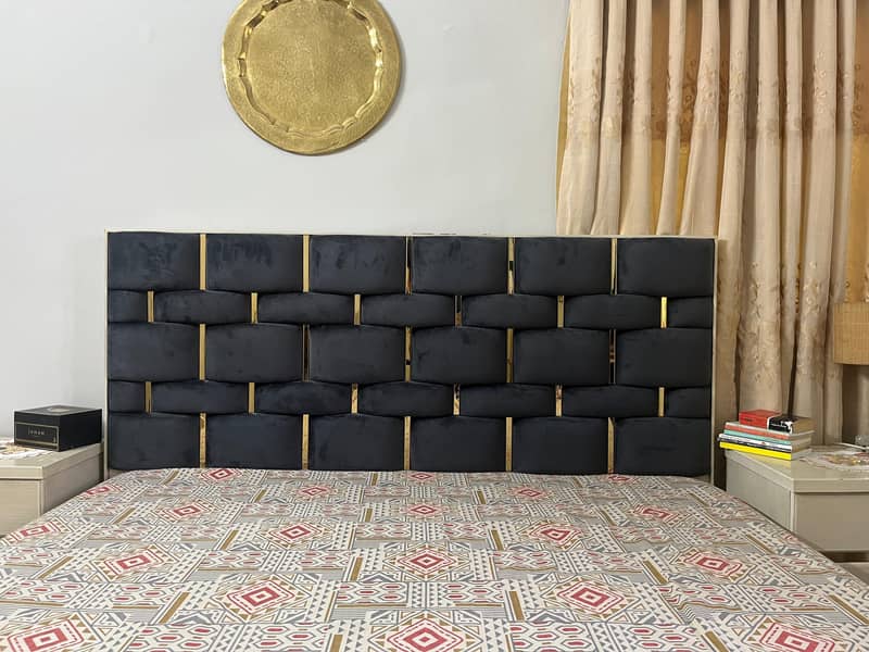 Bed + Side table+ dressing table + Mirror 0