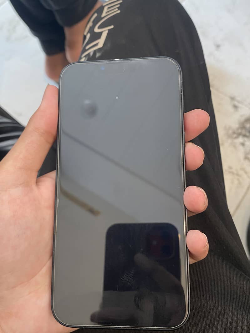 Apple iPhone 13 2