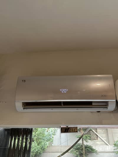 Haier 1 ton inverter T3 almost new