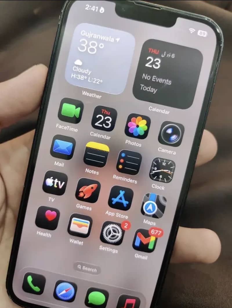 Apple iPhone 13 2