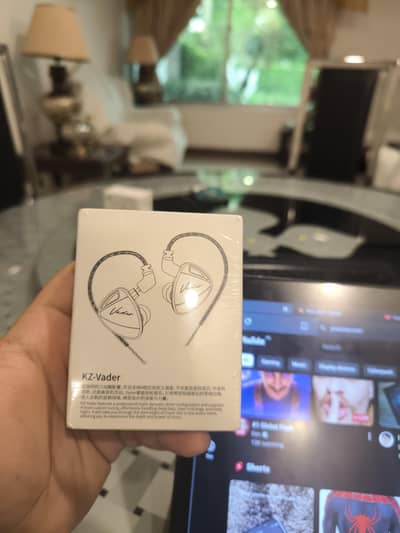 KZ Vader box pack iems