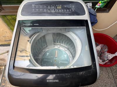 Samsung automatic washing machine.