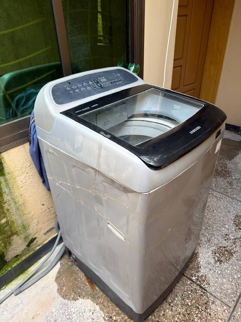 Samsung automatic washing machine. 2